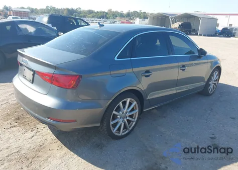2015 Audi A3 1.8T Premium z USA, uszkodzony, nr VIN WAUCCGFF3F1006366